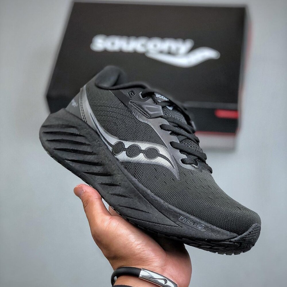 Saucony Triumph 22 Sports Jogging Shoes Black